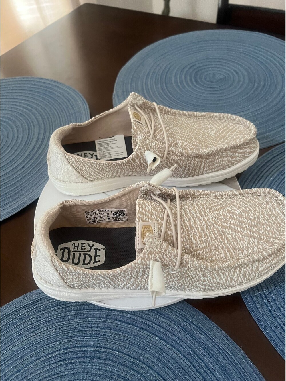 Hey Dudes Womens Wendy Wover ZigZag Cream Color size 9 - Picture 3 of 5